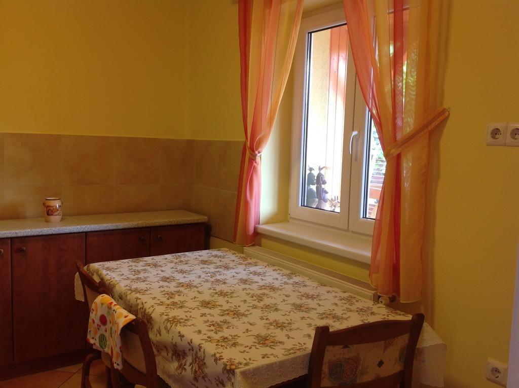 Honved Apartmanhaz Hévíz Oda fotoğraf